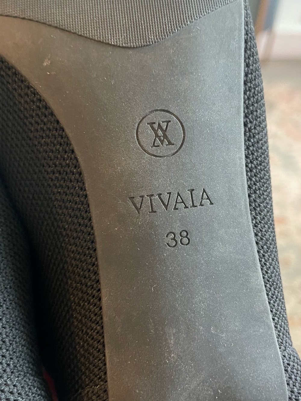 Vivaia Black Pointed Kitten Heel (Scarlett) - Picture 8 of 8
